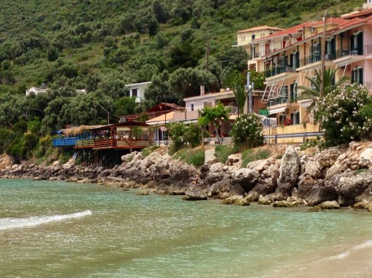 The wooden restaurant at Ponti.